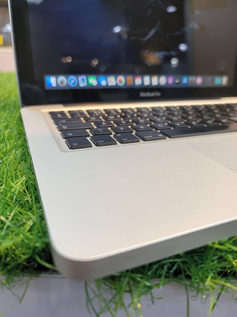 MacBook Pro| Core i5 Mid 2012 13inch| imported laptop 12