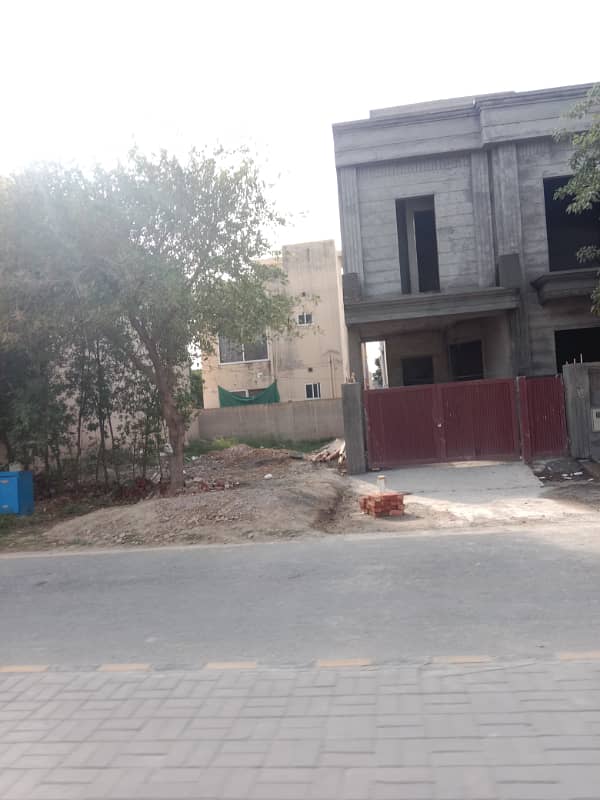 Super Hot Located 1 Kanal Plot For Sale In C Block DHA Phase 6 Paper Available From Direct Owner Meeting Possible. 3