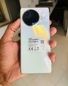 Tecno spark 20 pro plus