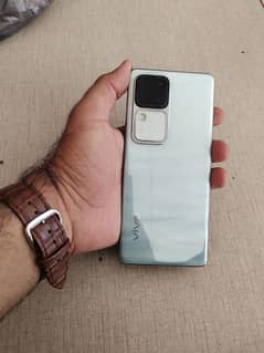 v30