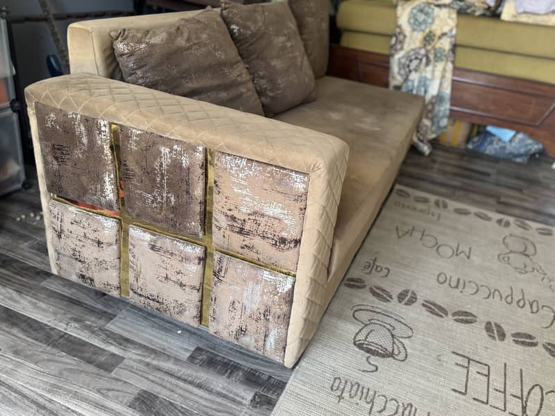 L shape and good condition 3