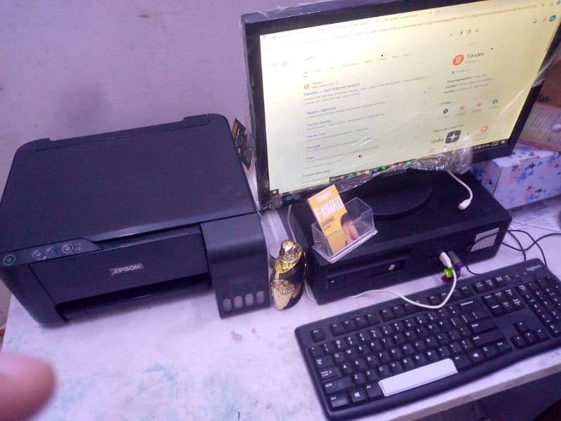 Computer and 4 color printer setup 0