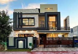 10 Marla Lavish Bungalow On Top Location For Rent in DHA Phase 4 Lahore