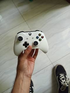 Xbox One S controller Mint condition (negotiable)