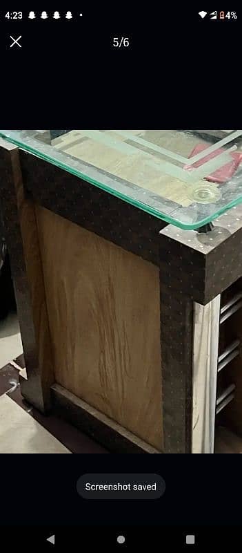 office table in good condition 4