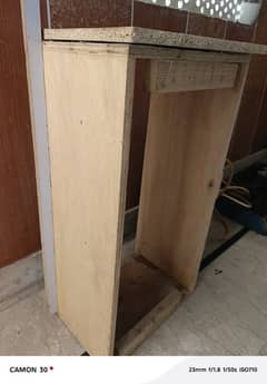 portable ac with wooden box stand