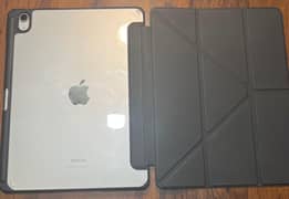 Apple iPad Air 5 (64GB) – 10/10 Condition – Rs. 150,000 bundle