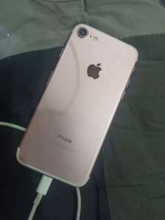 aoa I am seeling I phone 7 128gb factory unlock