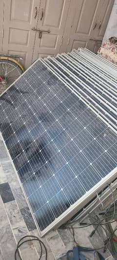 Qcells 350W solar Pennels