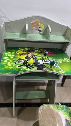 kids study table and chair