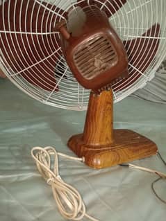 royal fan