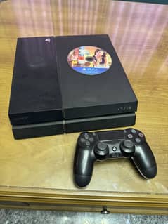 PS4 used with original controller and GTA 5 disc