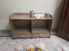 Toys shelf and table