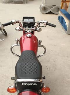 Honda 125cc 2001 model complete file 03,,35,,10,,89,,,157 WhatsApp