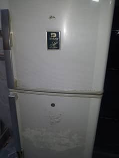 dawlance refrigerator saf halat meh