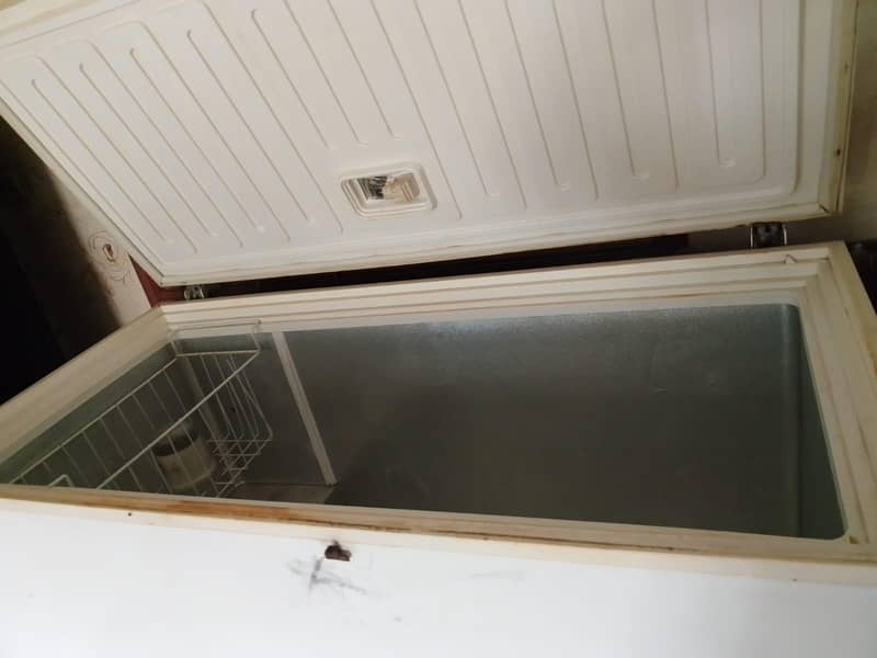 Waves deep freezer 3