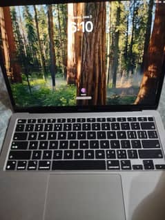 MacBook M1