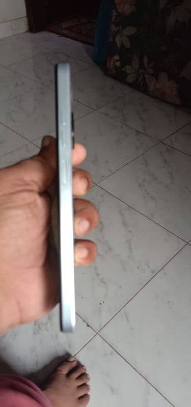 spark go 2024 1 year used in 1 hand condition 10/10 2