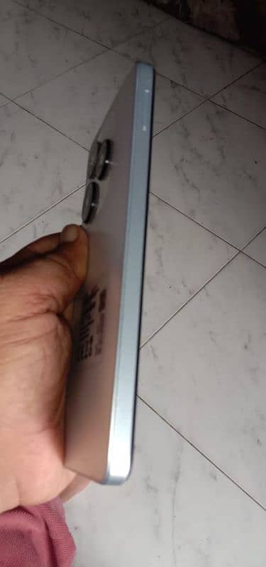 spark go 2024 1 year used in 1 hand condition 10/10 4