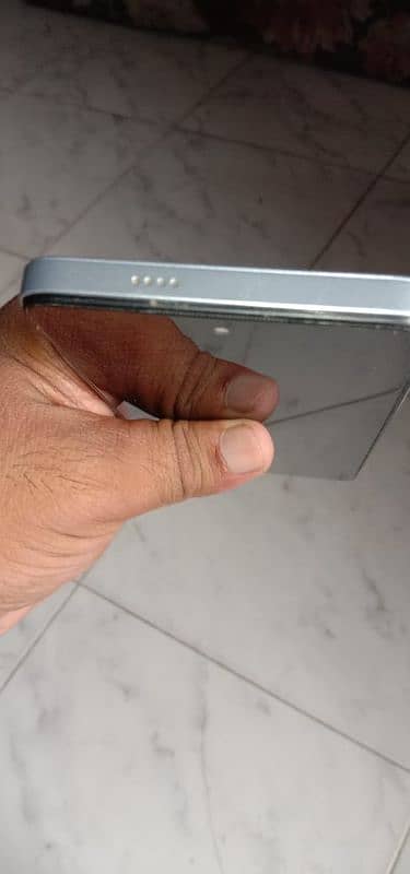 spark go 2024 1 year used in 1 hand condition 10/10 8