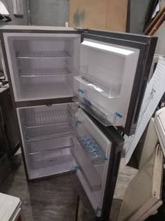 haier  fridge  hrf 246 /216  L