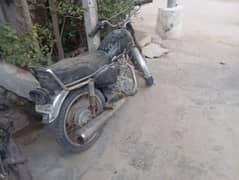 Honda CG 125 Lahore No