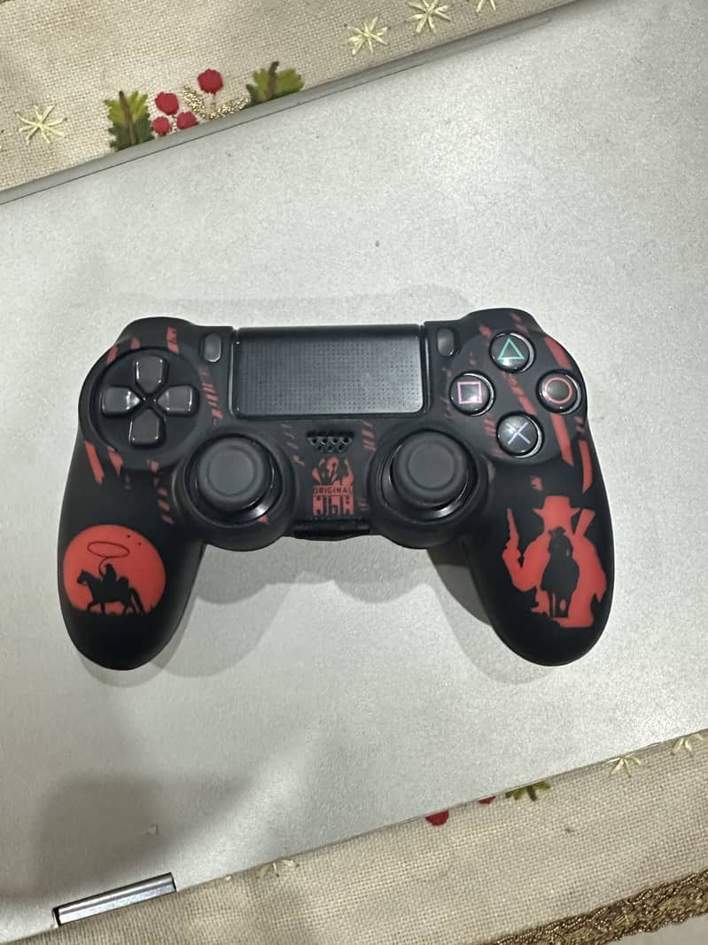 PS 4 pro 1 TB jailbreak 10/10 with box and 2 controller 1