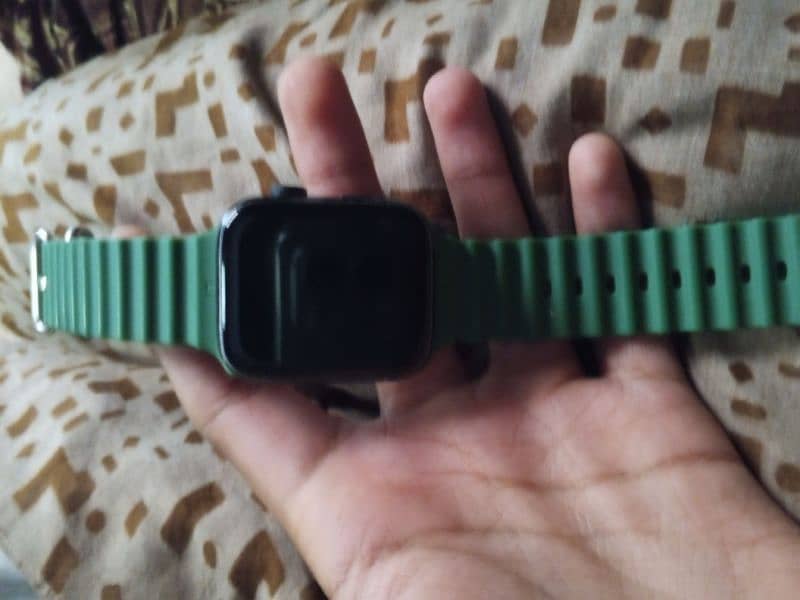 i8 pro max smart watch in used condition for sale 1 scratch on screen 4