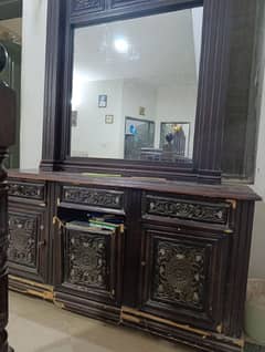 Dressing table