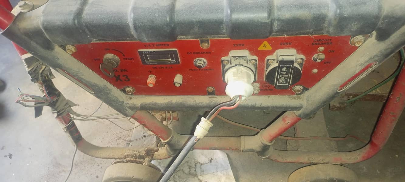 Empower 3kv generator in very good condition with automatic system 4