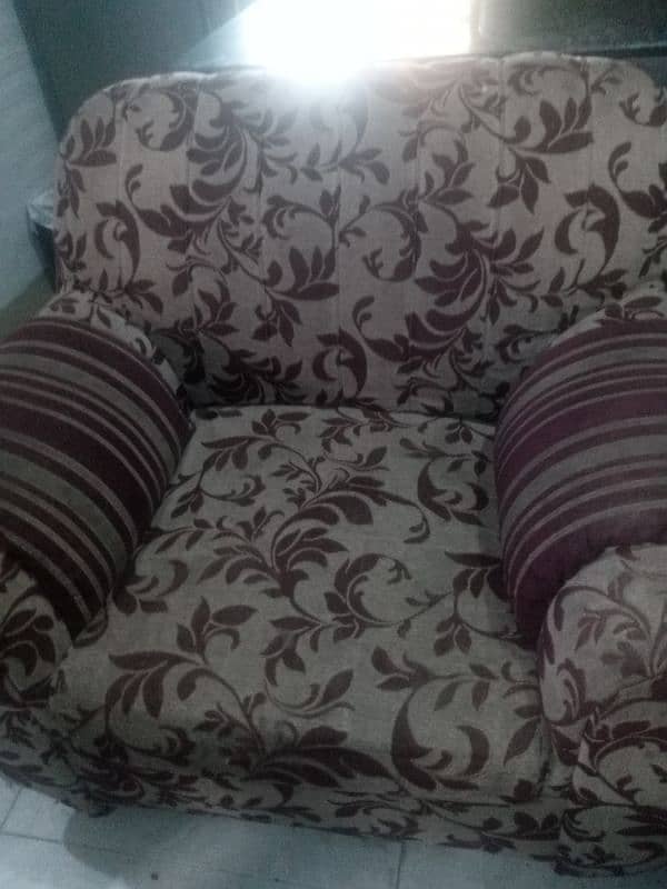 Sofa set with centre and side tables. 1