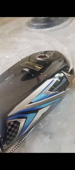 125 fuel tank 2025 model
