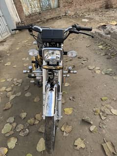 Golden nmbr 7860 Honda 125 special edition golden