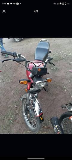bilkul saf condition me bike h