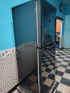 ایکسٹرا جمبو سائز پیل فرج صاف ستھری زبردست کولنگ  lock shesha glass