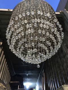 Chandeliers/fanoos