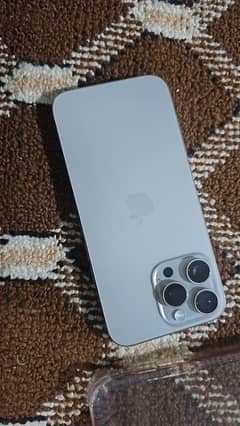 iPhone 16 Pro Max 256 Silver Titanium