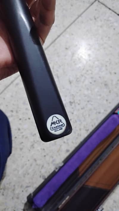 MKR Cue with Premium Shaft