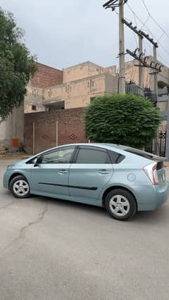 Toyota Prius G led 1.8