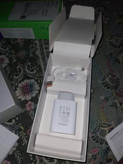 9/10 Infinix hot 40 16/256
