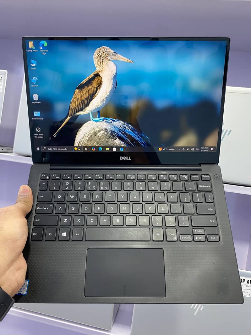 DELL XPS 13 CORE i7-6th Generation (8/256) 0