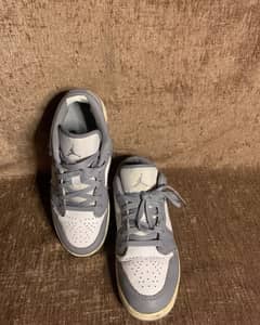 Thrift shoes