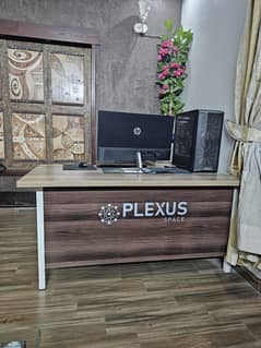 Manager Table 5x2.5 Size For Sale