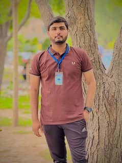 I need part time job ma university ka student ho