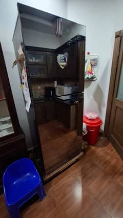 Full size Pel refrigerator 10/10 just like brand new