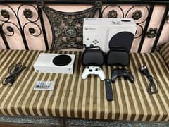 Xbox Series S (with 2 controllers and multimedia remote)