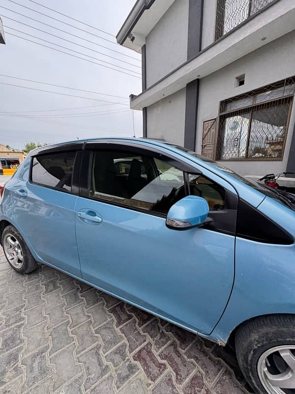 Toyota Vitz 2015 0