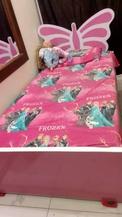 Kids butterfly bed