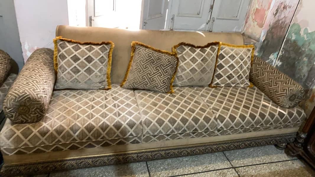 7seater sofa set for sell 0