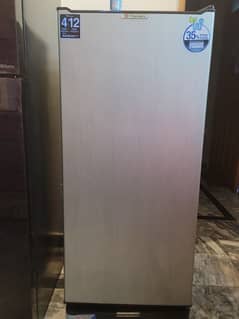 Dawlance mini room fridge